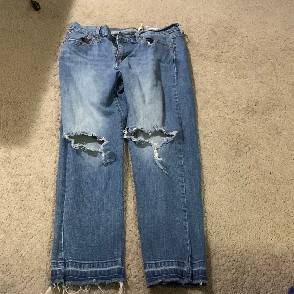 Levi’s boyfriend cut jeans